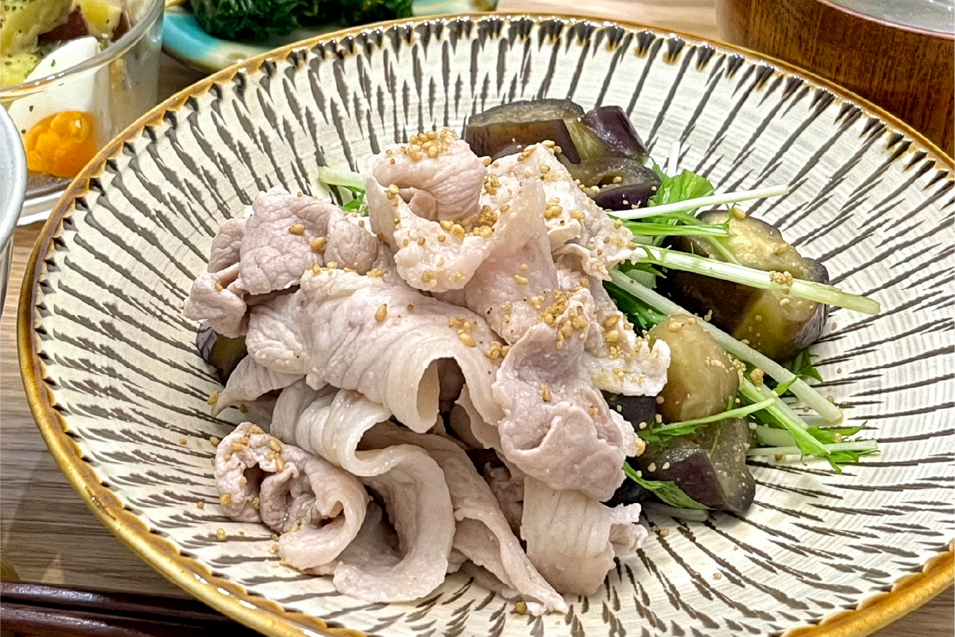 豚しゃぶ茄子水菜のニンニク酢醤油和え