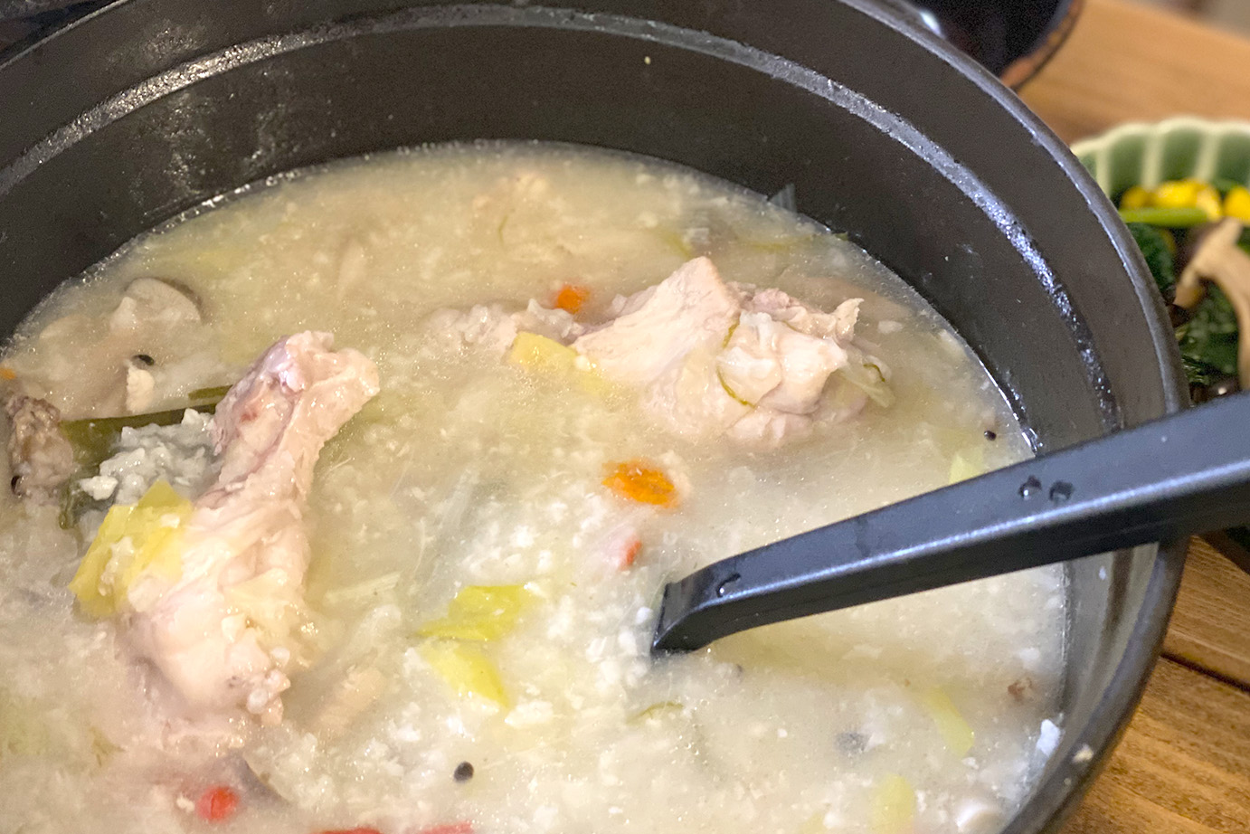 塩麹でつくる鶏手羽元サムゲタン