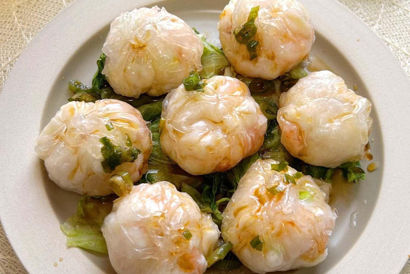 ライスペーパーで海老蒸し餃子